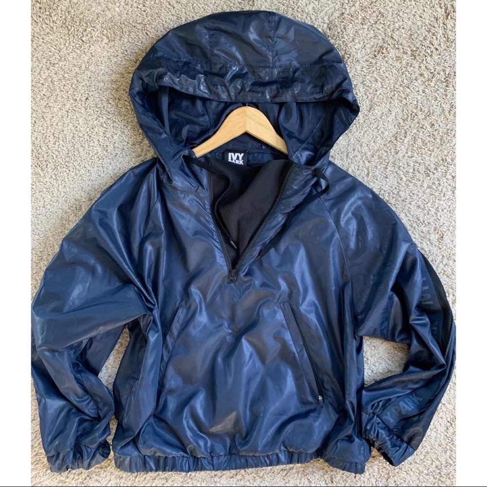 IVY PARK Slick Athletic Pullover/Windbreaker